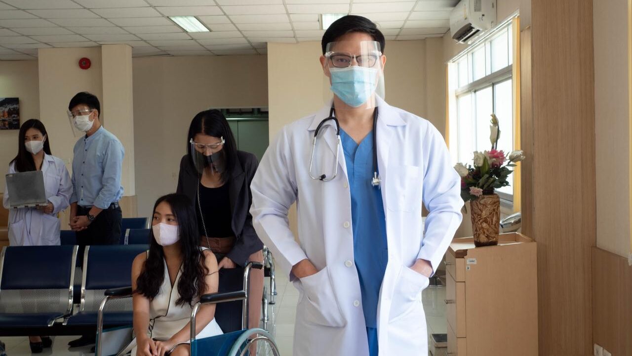 ความแตกต่างของระบบจัดการคิว Medi-Q และระบบคิวเดิมในโรงพยาบาล